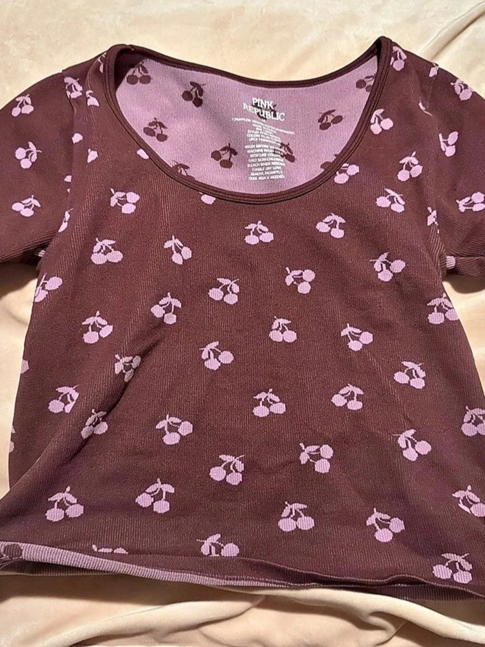 Pink Republic Floral Short Sleeve Top in Purple & Pink Size Medium